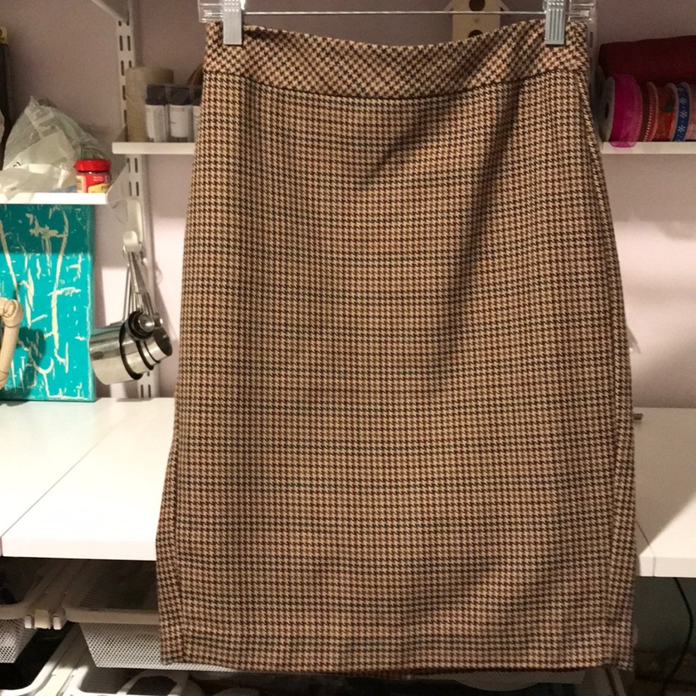 Tan Houndstooth Skirt